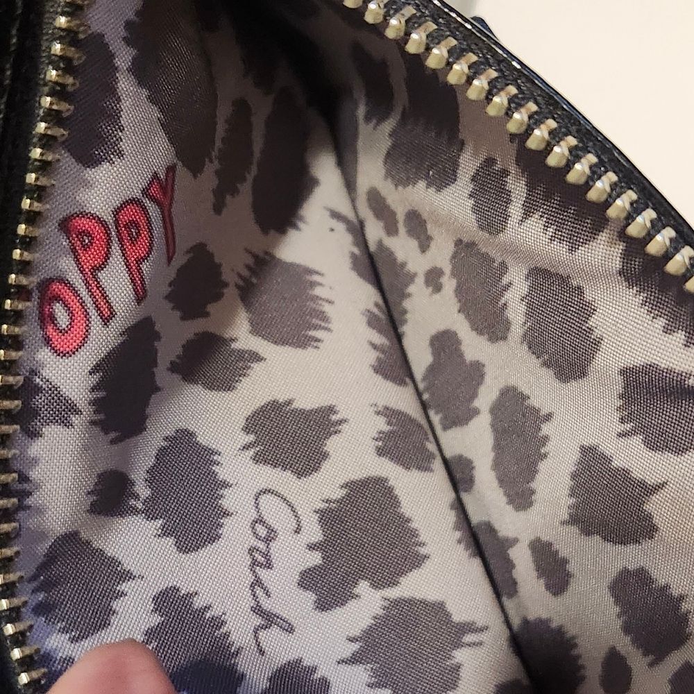 Coach "Poppy" Print Black Crinkly Patent Leather Zip Wallet/Wristlet Ret.$155 - Picture 7 of 9